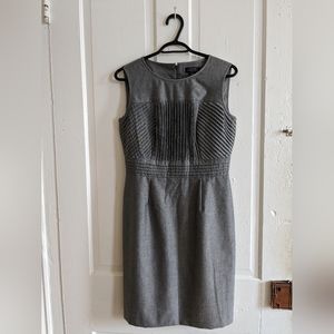 Tahari by Arthur S. Levine Dress, 6P, Grey